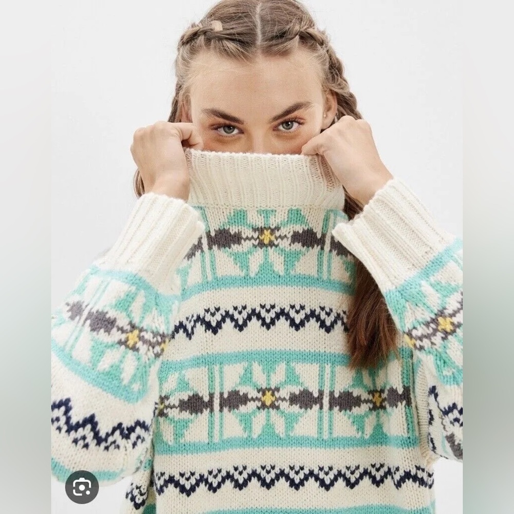 American Eagle Oversized Fair Isle Floral Sweater